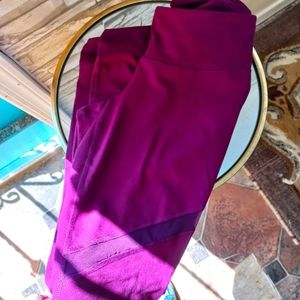 Small Old Navy Mesh Sport Legging